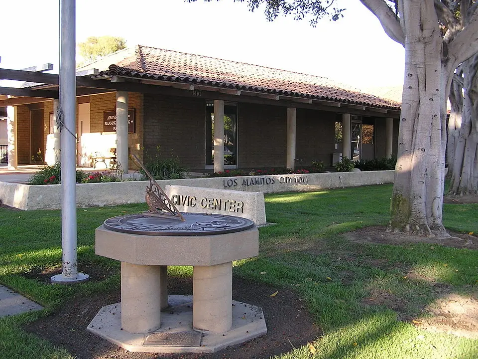 Los Alamitos, CA