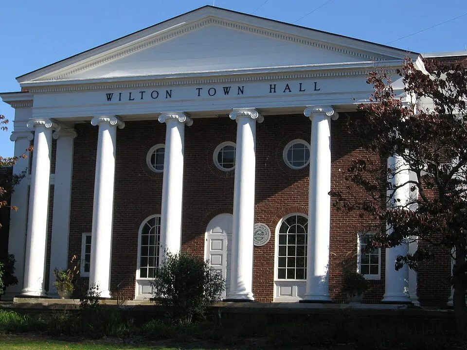 Wilton, CT
