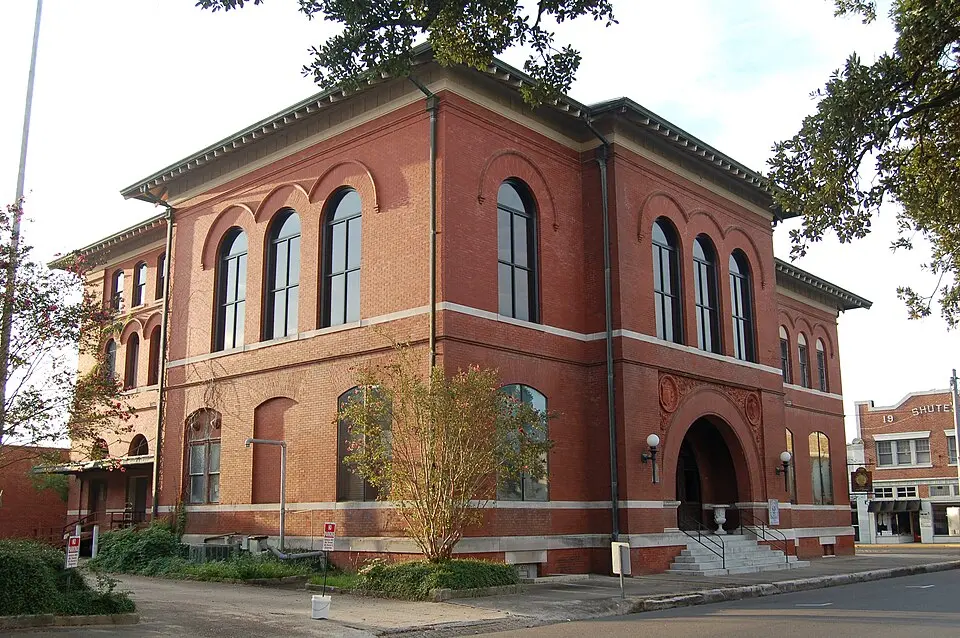 Opelousas, LA