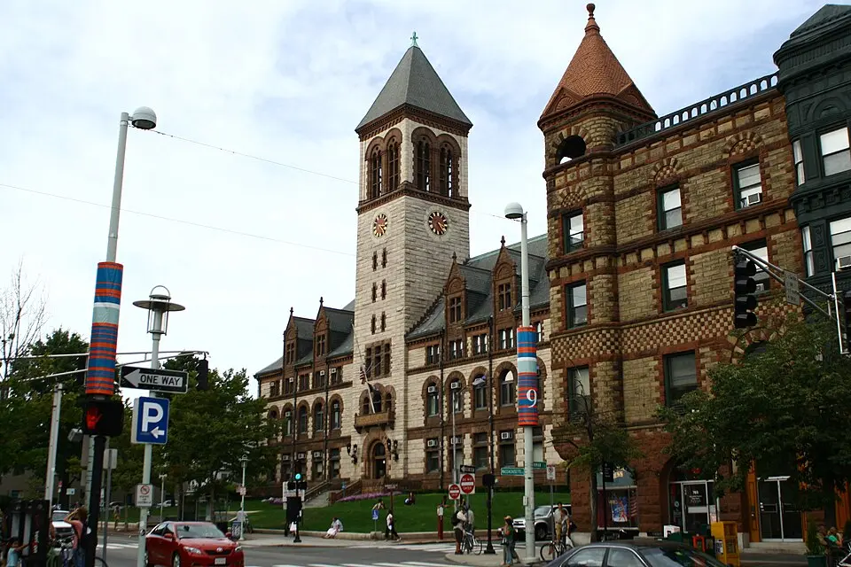 Cambridge, MA