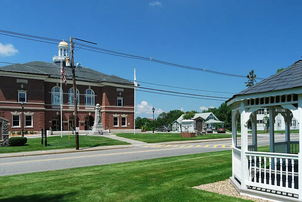 Charlton, MA