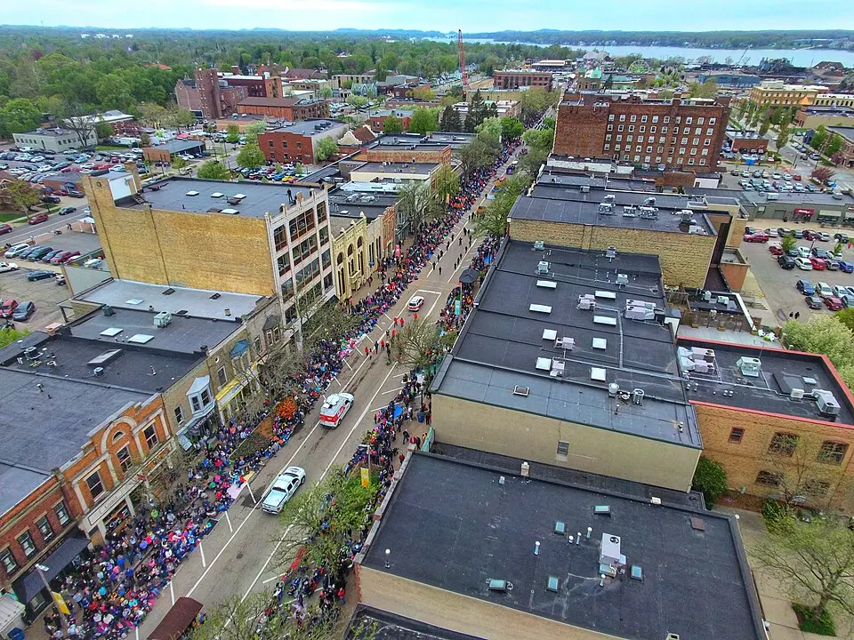 Holland, MI