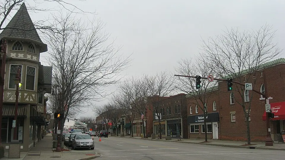 Maumee, OH